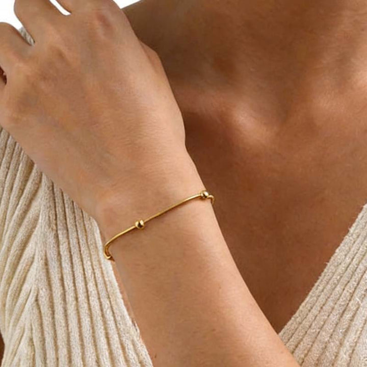 Minimalist Silver Charm Bracelet Kalsten