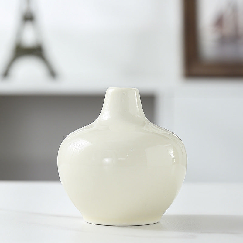 Elegant Ceramic Flower Bud Vase Kalsten