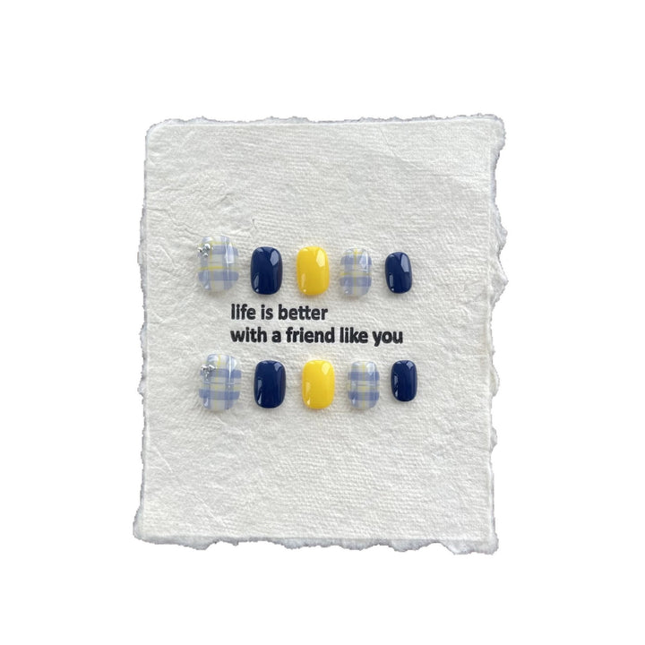 Creative Plaid Press-On Nail Art Set