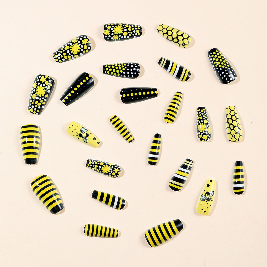Bee-Inspired Acrylic Nail Art Kalsten
