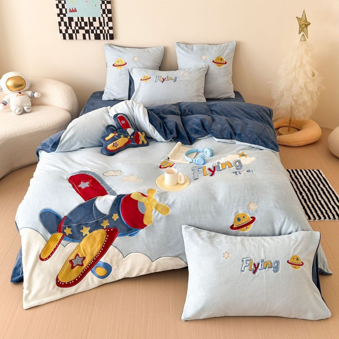 Cozy reversible bedding set with moon and bunny appliqué