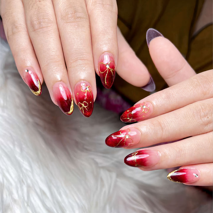 Artistic Ombre Press-On Nail Art Set with Gold Accents Kalsten
