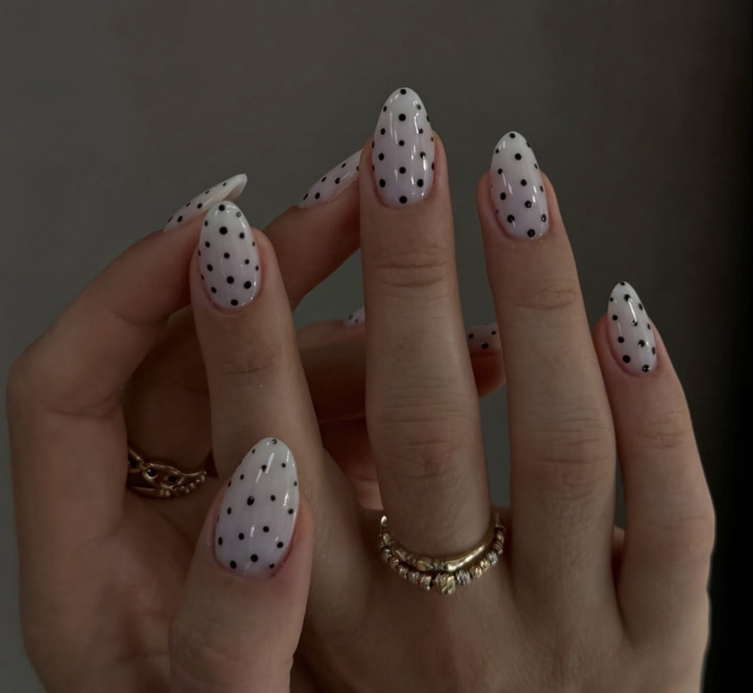 Elegant Polka Dot Press-On Nail Enhancements Kalsten