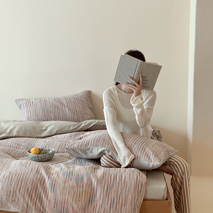 Light bedding set made of cotton-linen blend with fine striped structure and reversible function