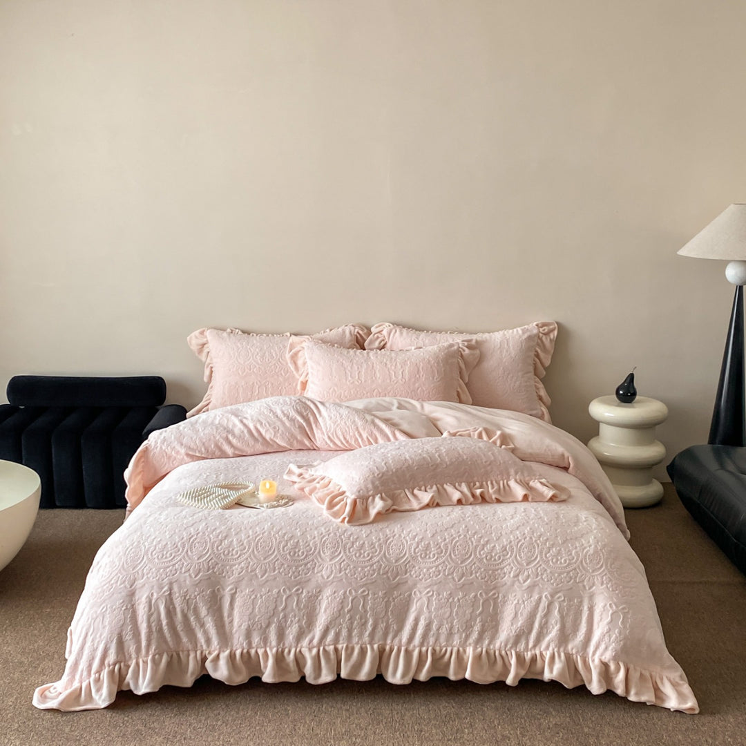 Luxury bed linen set made of cotton velvet with matelassé quilting and faux fur trim