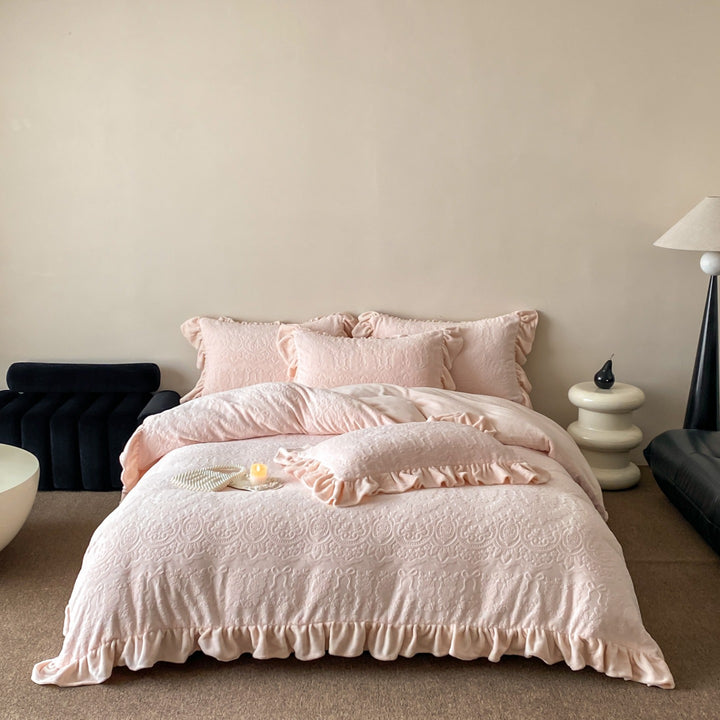 Luxury bed linen set made of cotton velvet with matelassé quilting and faux fur trim