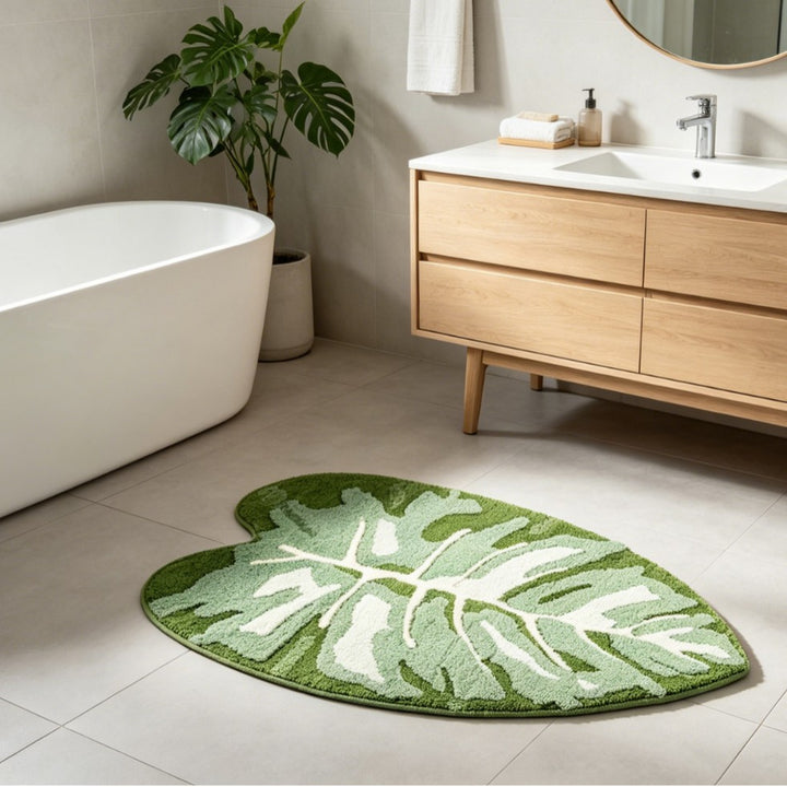 Leaf-Shaped Plush Bath Mat