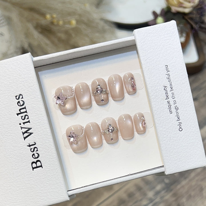Elegant Press-On Nail Set with Floral Accents Kalsten