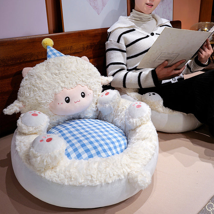Shaped plush child seat with padded round seat and checkered cushion