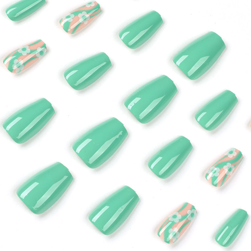 Artistic Nail Extensions in a Modern Floral Design Kalsten