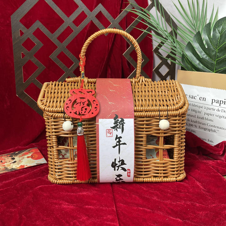 Women's stylish braided basket with rounded roof Kalsten
