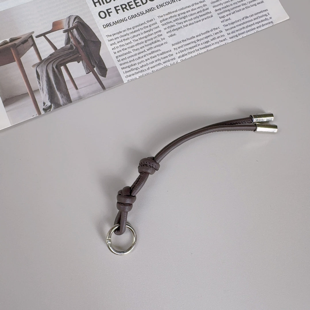 Stylish Leather Keychain Holder Kalsten