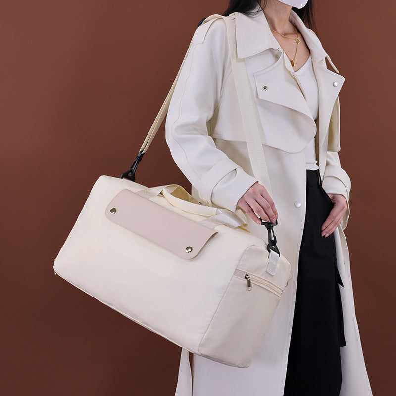 Versatile Travel Bag With Practical Carrying Handles And Removable Shoulder Strap Kalsten