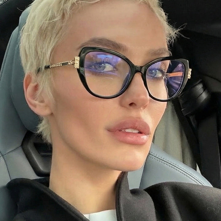 Women oversized sunglasses with protective UV filter and elegant accents Kalsten