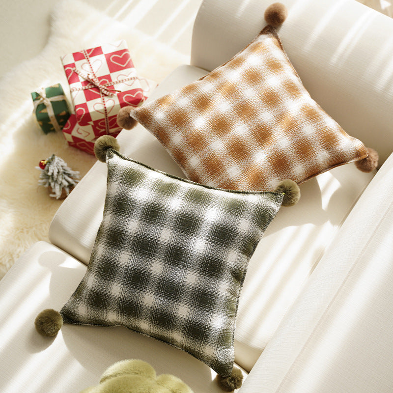 Decorative square cushion cover with pompom corners and checkered jacquard pattern Kalsten