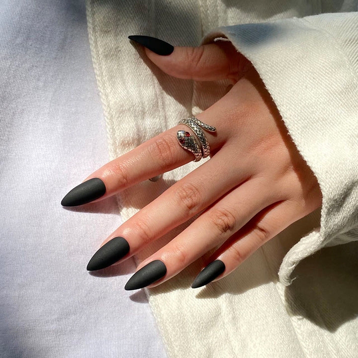 Artificial nail extensions in modern design Kalsten