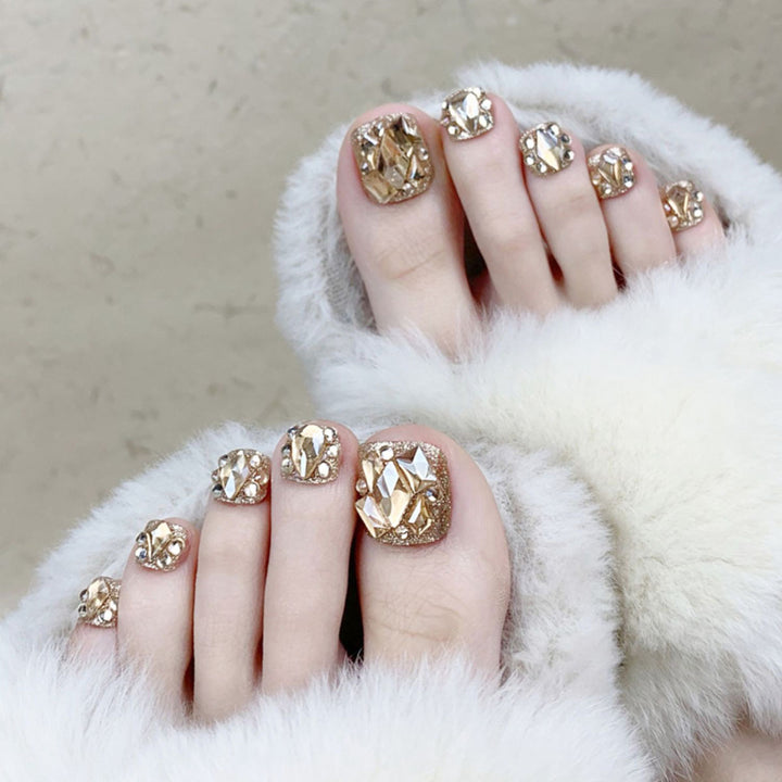Rhinestone-Embellished Pedicure Kit