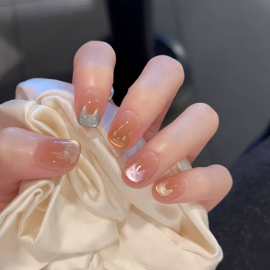 Artificial nail tips with playful cat design Kalsten
