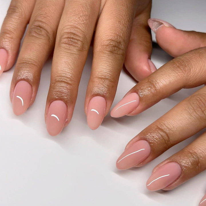 Elegant artificial nails with glossy surface Kalsten