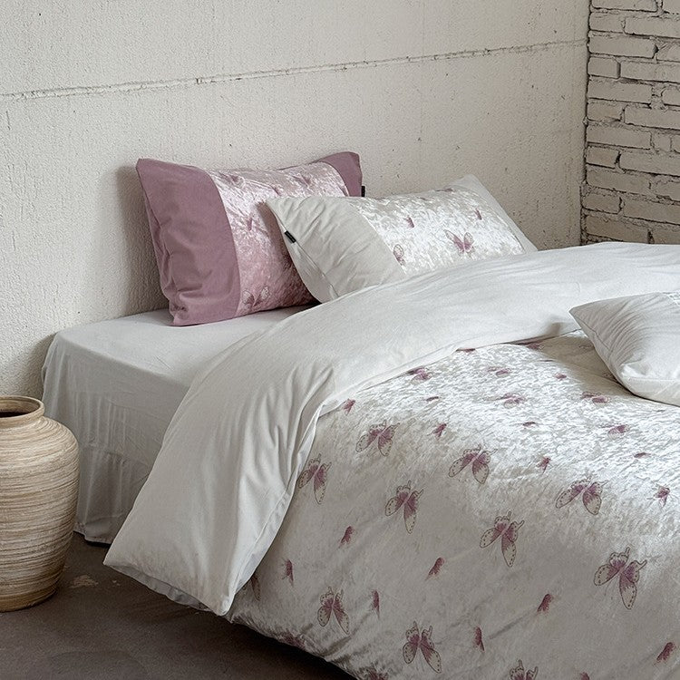 Luxurious velvet bedding set with crushed look and floral relief pattern