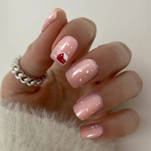 Festive Holiday-Themed Press-On Nail Art Kalsten