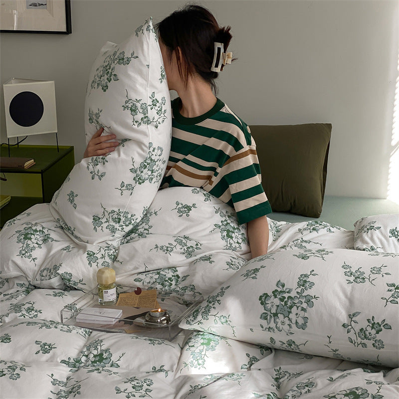 Cotton percale duvet cover set with delicate wildflower print and breathable finish