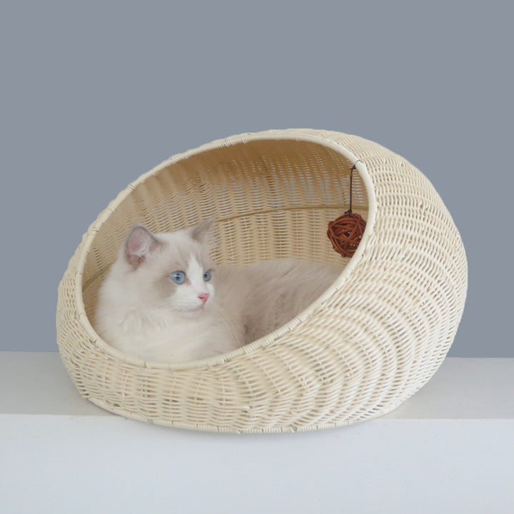 Cozy cat bed made of woven natural material Kalsten