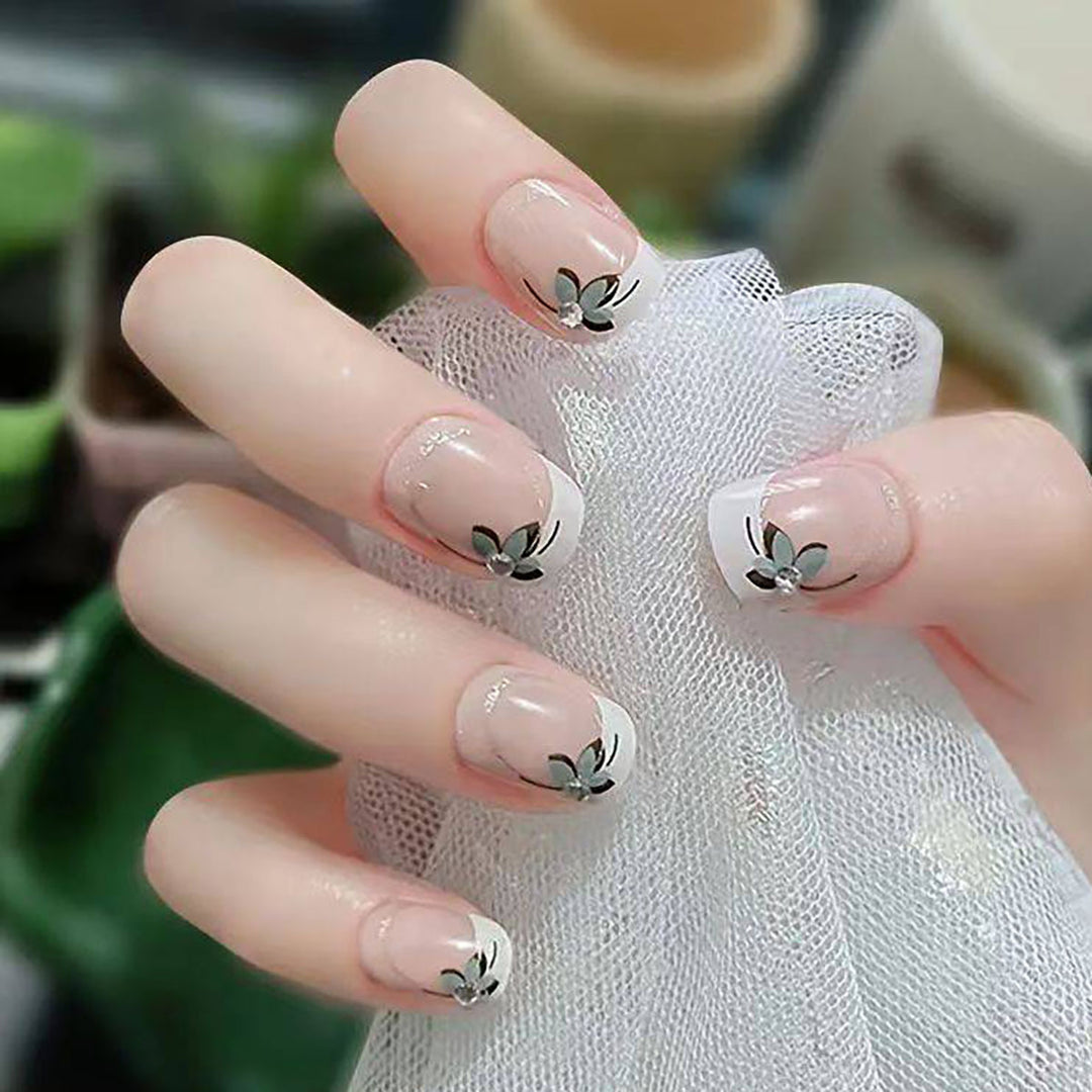 Floral-Embellished Press-On Nails