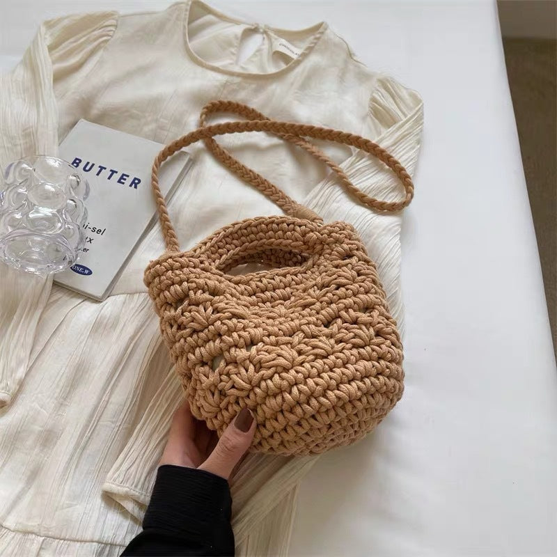 Hand-knotted bag with braided structure Kalsten