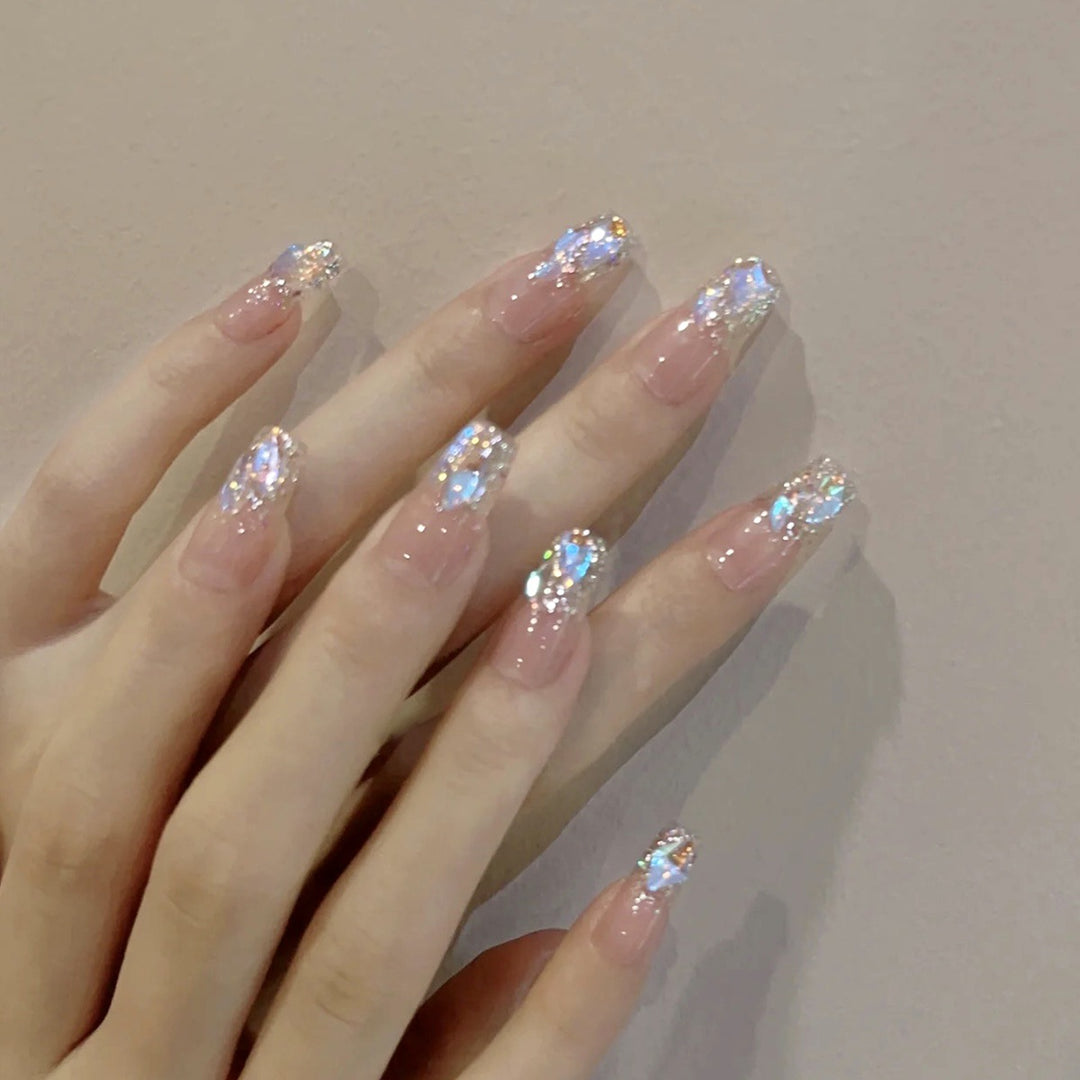 Glamorous nail art with holographic accents Kalsten