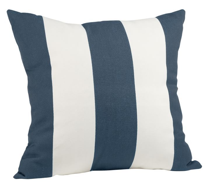 Square striped outdoor cushion cover made of weather-resistant polyester with concealed zipper Kalsten