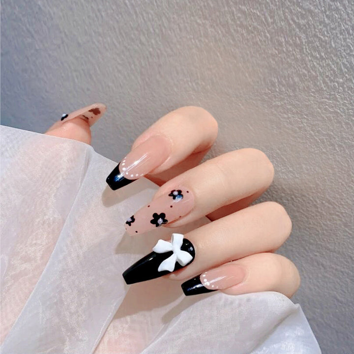 Stylish Artistic Nail Enhancements