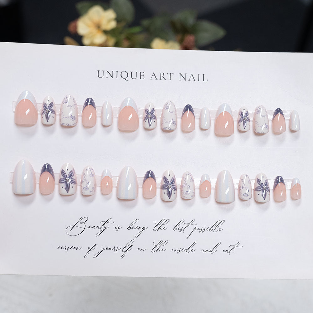 Artistic Floral-Themed Press-On Nails