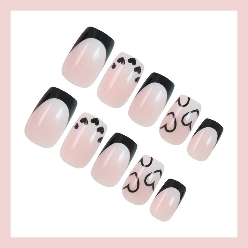 Nail art set with playful heart design Kalsten