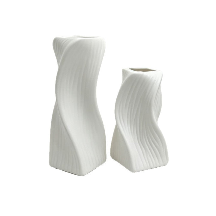 Modern Sculptural Decorative Vase Kalsten