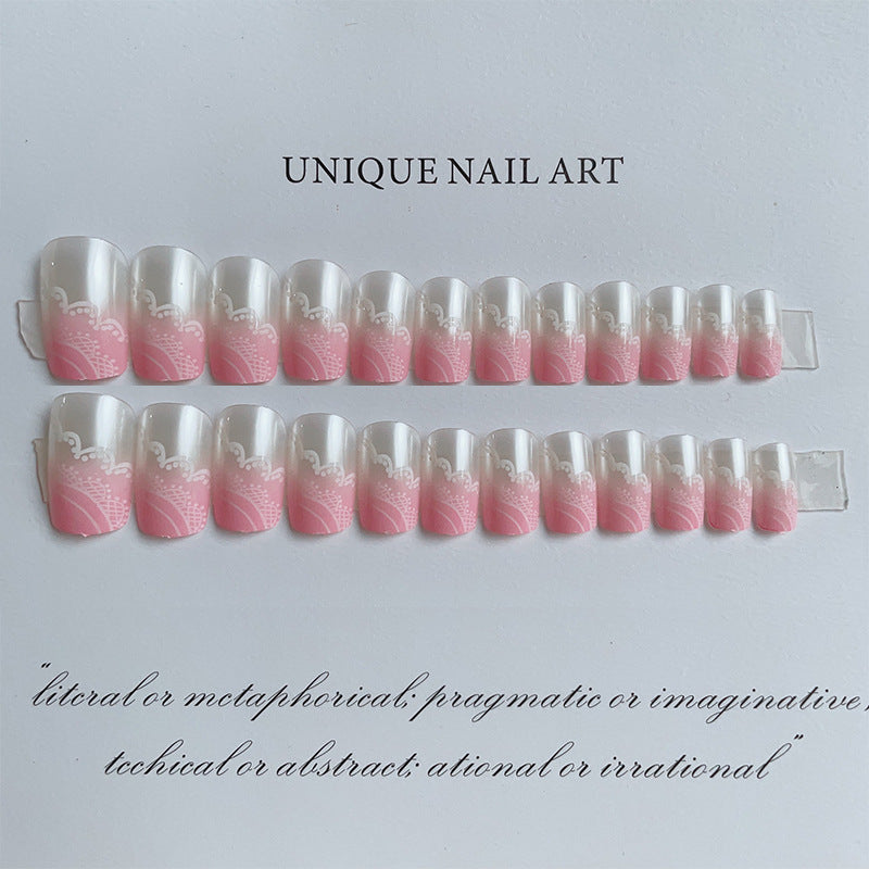 Elegant Press-On Nail Art Set with Intricate Design