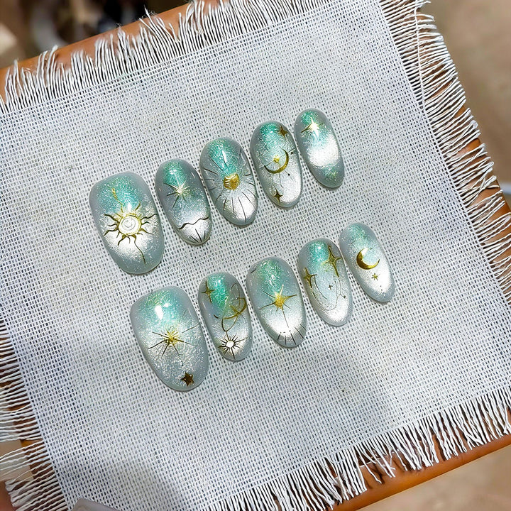 Celestial-Themed Press-On Nails