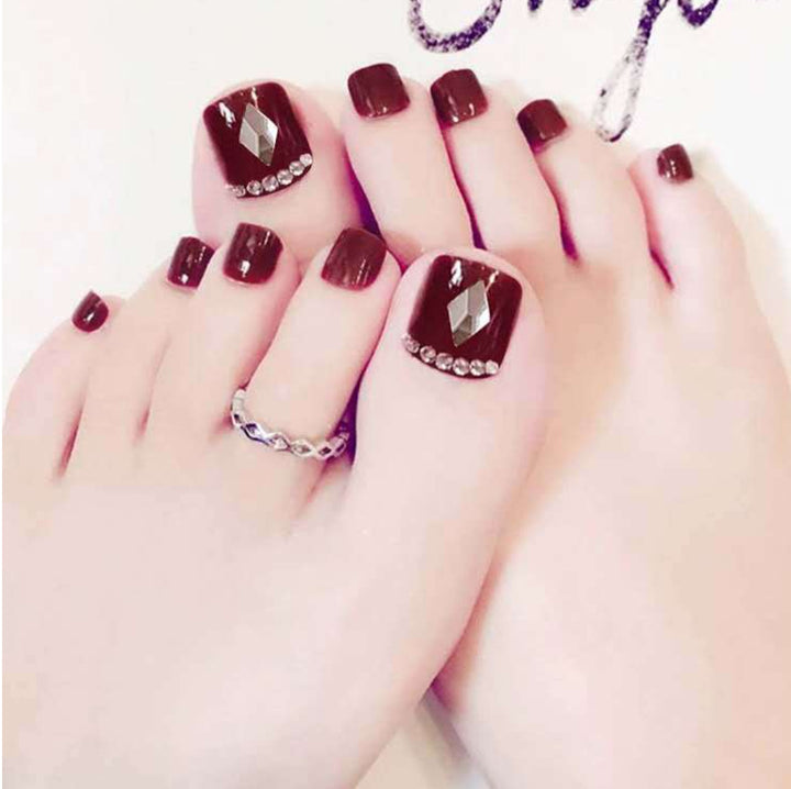 Glittery French Tip Toe Nail Art