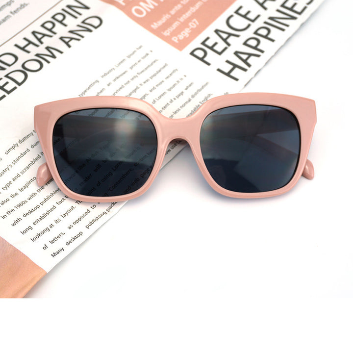 Women Fashion oversized Sunglasses with striking Frame Kalsten