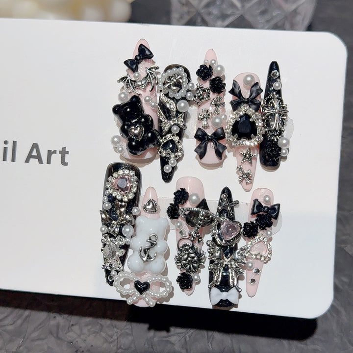 Glamorous Nail Art Extensions