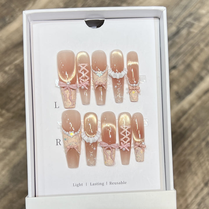 Artistic Press-On Nail Art Set with Unique Decorative Elements Kalsten