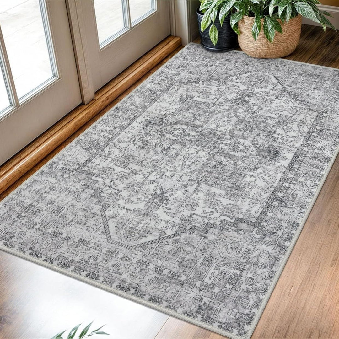 Elegant Vintage-Inspired Area Rug