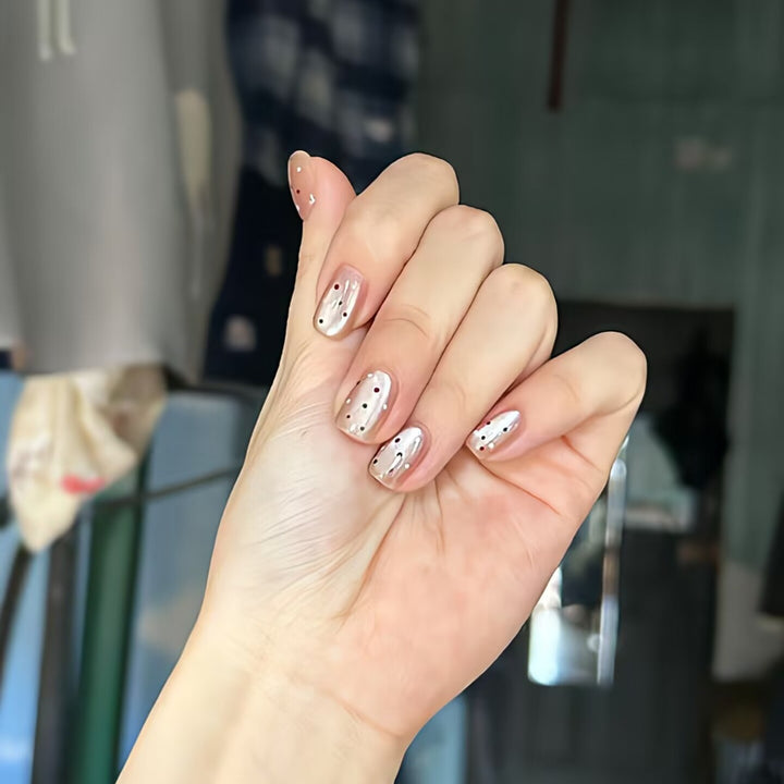 Trendy artificial nails with glitter effects Kalsten