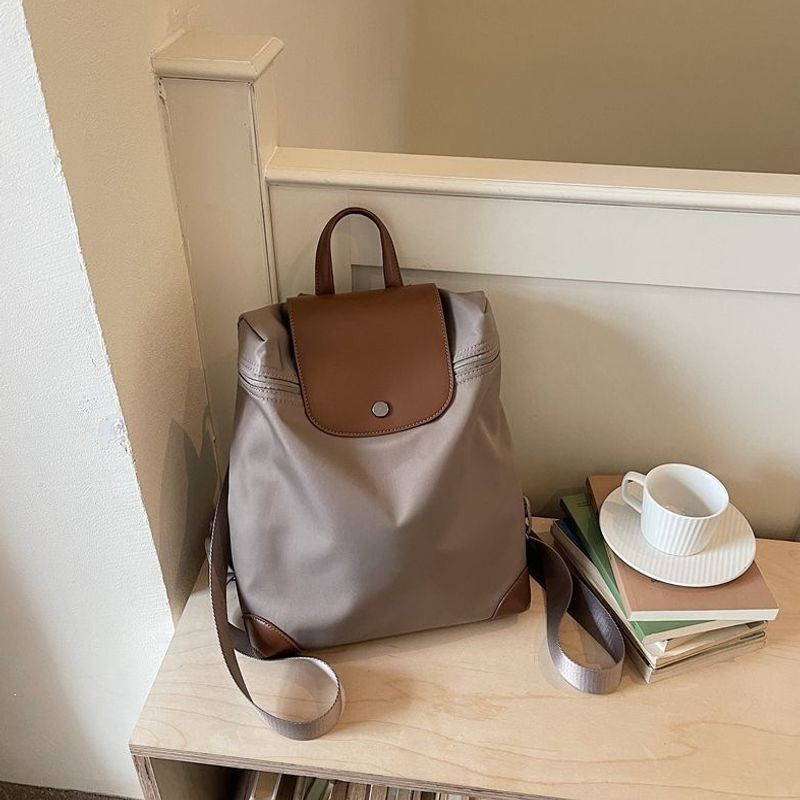 Versatile Urban Backpack with Secure Closure Kalsten
