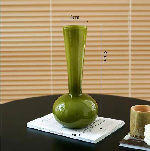 High-quality glass vase with slim design Kalsten
