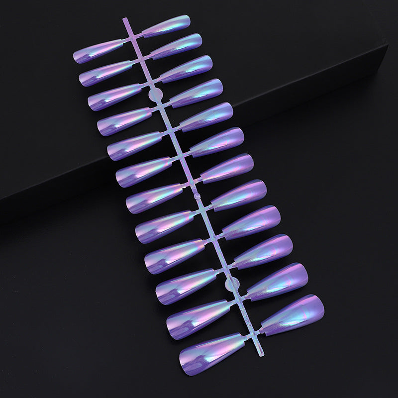 Artifical nails in modern holographic design Kalsten