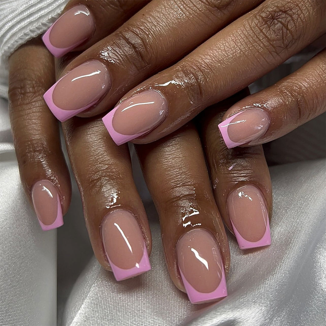 Artful Nail Art with Elegant French Tip Accents Kalsten