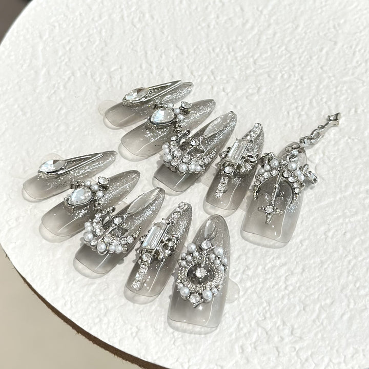 Luxurious Rhinestone-Embellished Press-On Nail Set