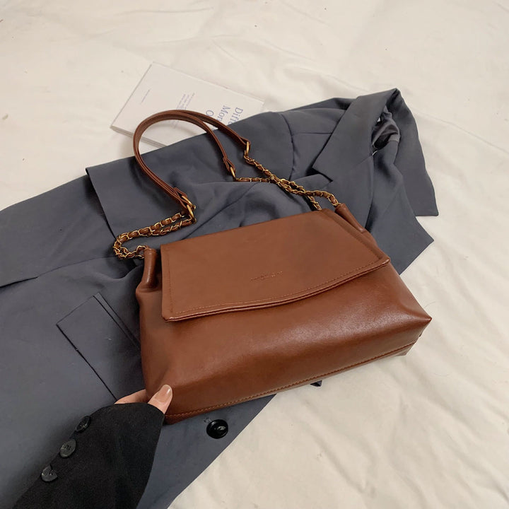 Elegant Chain-Handled Handbag Kalsten