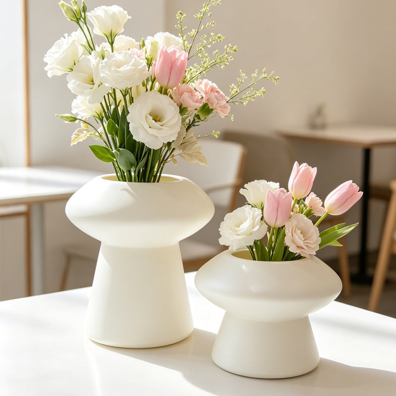 Contemporary Sculpted Decorative Vase Kalsten